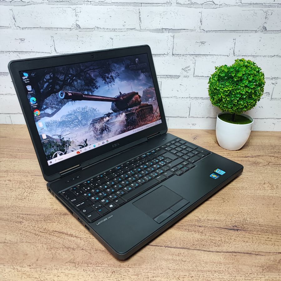 Ноутбук Б/В Dell Latitude E5540, Intel Core i3-4010U, DDR3 8 GB, SSD 256GB, 15.6" HD