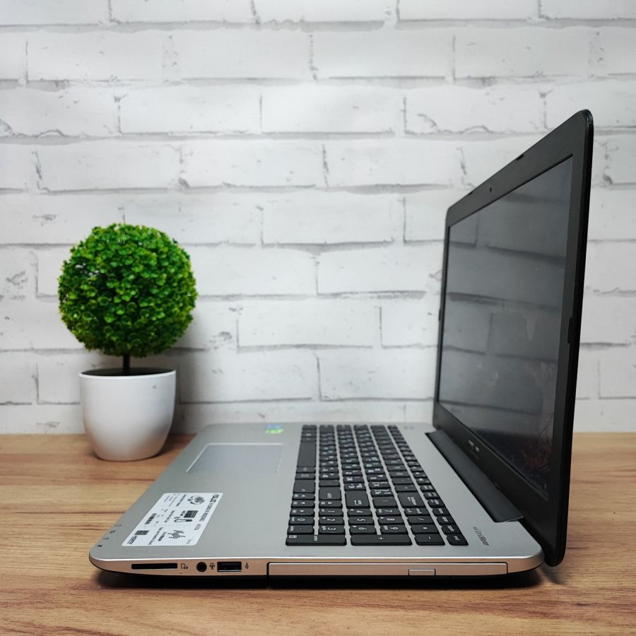 Ноутбук Б/В ASUS A555L, Intel Core i7-5500U, DDR3 12 GB, SSD 512GB, NVIDIA GeForce 920M 2Gb, 15.6" Full HD