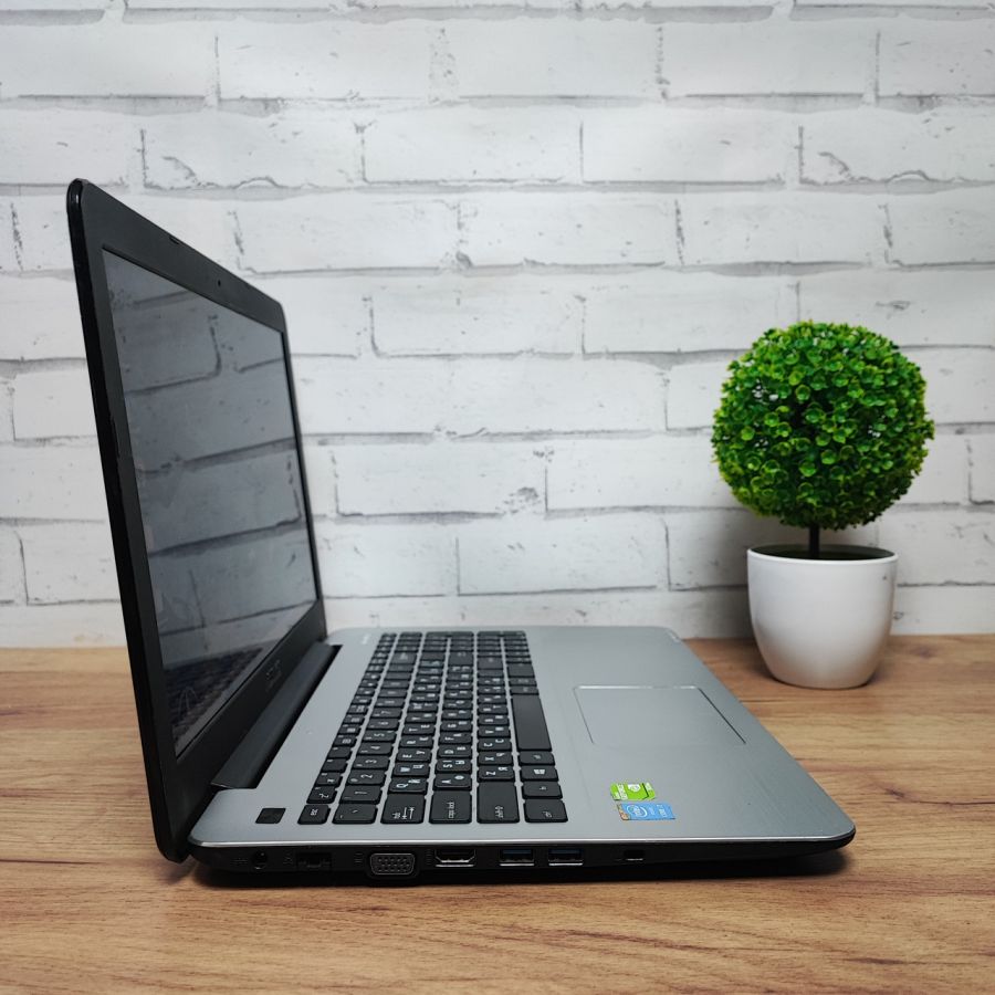 Ноутбук Б/В ASUS R556L, Intel Core i7-4510U, DDR3 12 GB, SSD 512GB, NVIDIA GeForce 820M 2Gb, 15.6"