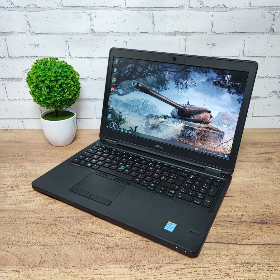 Ноутбук Б/В Dell Latitude E5550, Intel Core i5-5300U, DDR3 8 GB, SSD 128GB, 15.6" HD