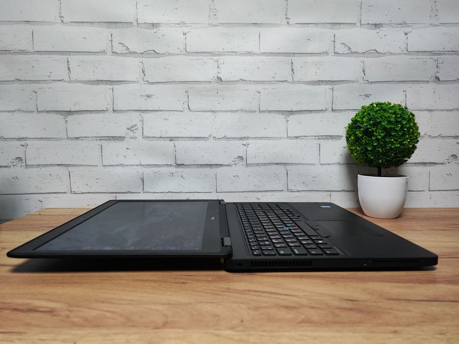 Ноутбук Б/В Dell Latitude E5550, Intel Core i5-5300U, DDR3 8 GB, SSD 128GB, 15.6" HD