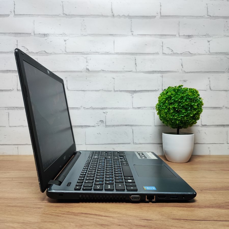 Ноутбук Б/В Acer Aspire E5-571-500P, Intel Core i5-5200U, DDR3 8 GB, SSD 256GB, 15.6" HD