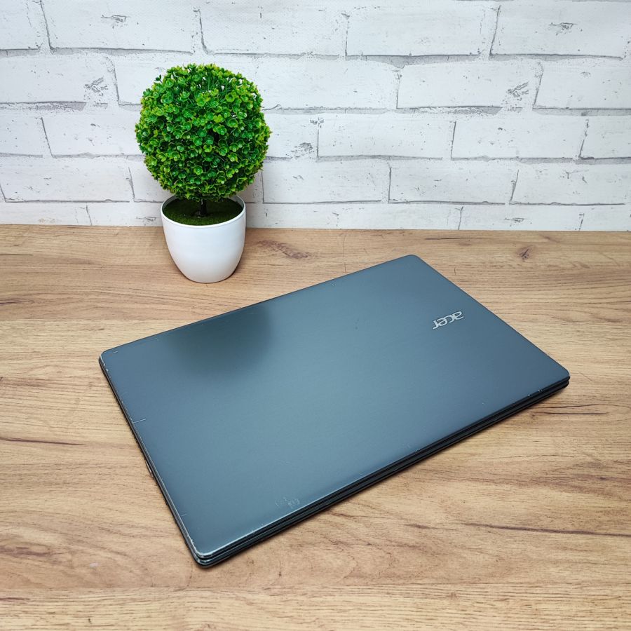 Ноутбук Б/В Acer Aspire E5-571-500P, Intel Core i5-5200U, DDR3 8 GB, SSD 256GB, 15.6" HD