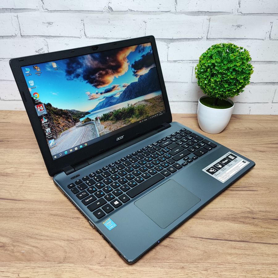 Ноутбук Б/В Acer Aspire E5-571-500P, Intel Core i5-5200U, DDR3 8 GB, SSD 256GB, 15.6" HD