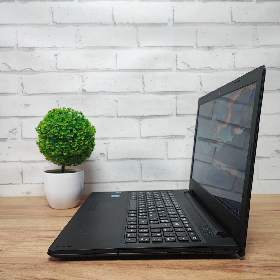 Ноутбук Б/В Lenovo IdeaPad 100, Intel Core i3-5005U, DDR3 8 GB, SSD 256GB, 15.6" HD