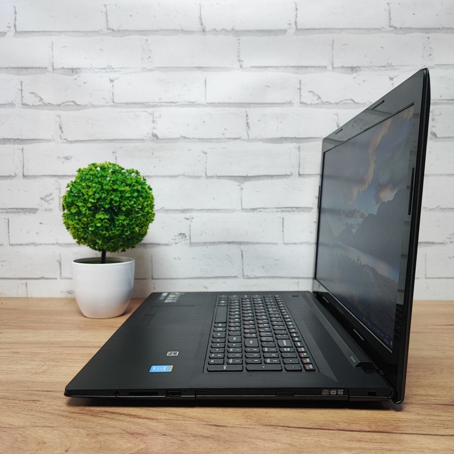 Ноутбук Б/В Lenovo B70-80, Intel Core i3-5010U, DDR3 8 GB, SSD 256GB, 17.3" HD