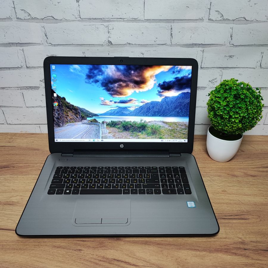 Ноутбук Б/В HP 17-X025ND, Intel Core i3-6006U, DDR4 12 GB, SSD 256GB, 17.3" HD