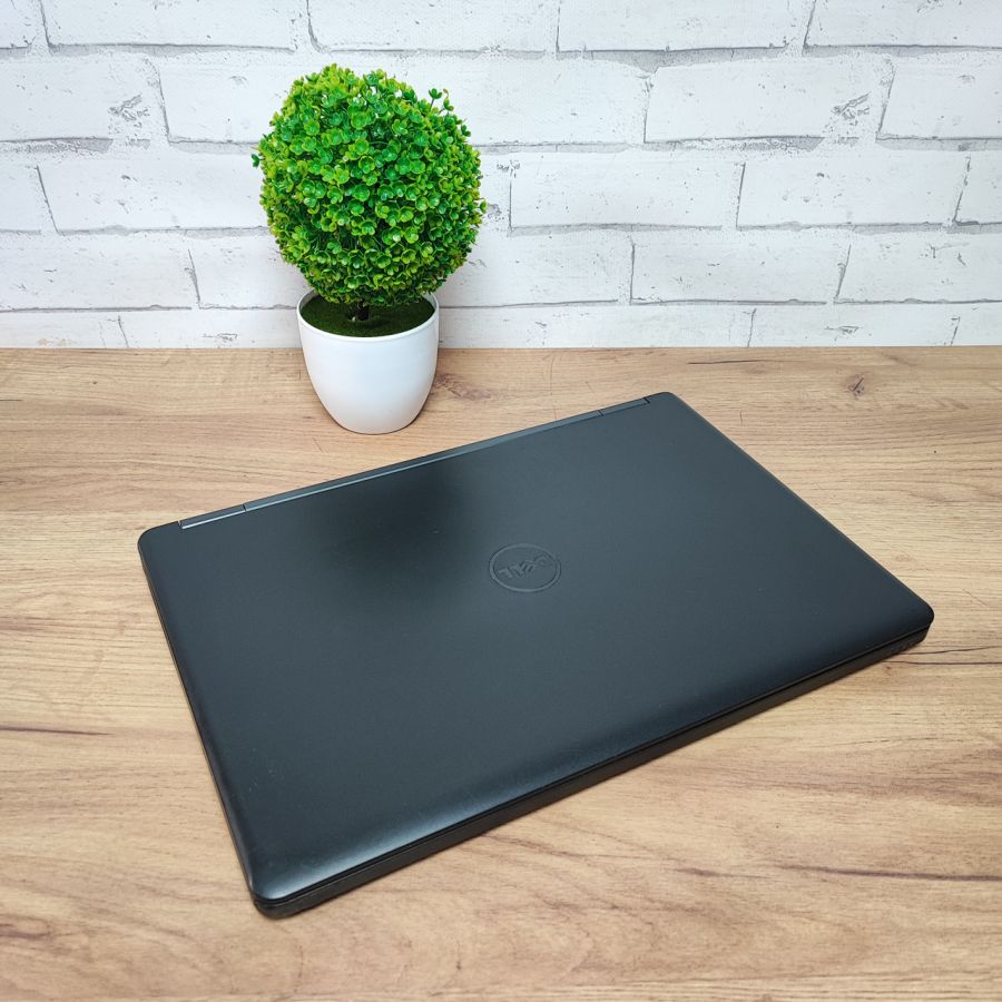 Ноутбук Б/В Dell Latitude E5550, Intel Core i3-5010U, DDR3 8 GB, SSD 128GB, 15.6" HD