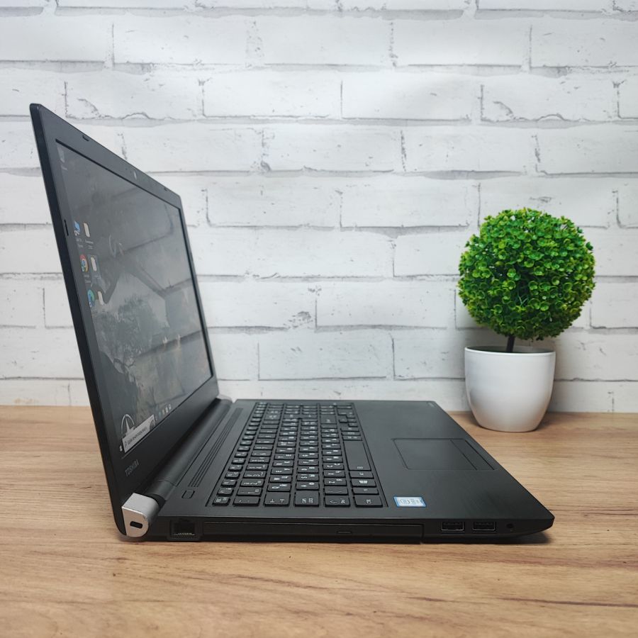 Ноутбук Б/В Toshiba Satellite Pro A50-C-206, Intel Core i5-6200U, DDR3 8 GB, SSD 256GB, 15.6" Full HD