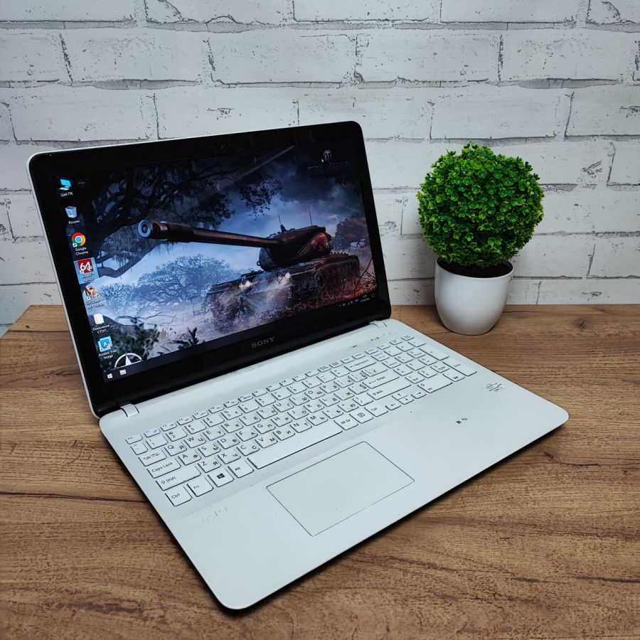 Ноутбук Б/В Sony Vaio SVF152C29M, Intel Core i3-3217U, DDR3 8 GB, SSD 256GB, 15.6" HD