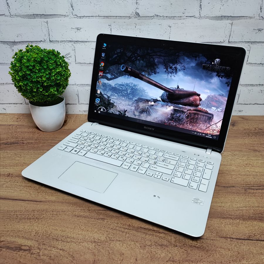 Ноутбук Б/В Sony Vaio SVF152C29M, Intel Core i3-3217U, DDR3 8 GB, SSD 256GB, 15.6" HD
