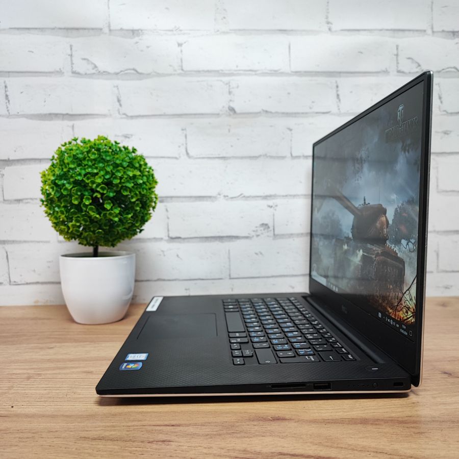 Ноутбук Б/В Dell Precision 5510, Intel Core i5-6300HQ, DDR4 16 GB, SSD 256GB, NVIDIA Quadro M1000M 2Gb, 15.6" Full HD