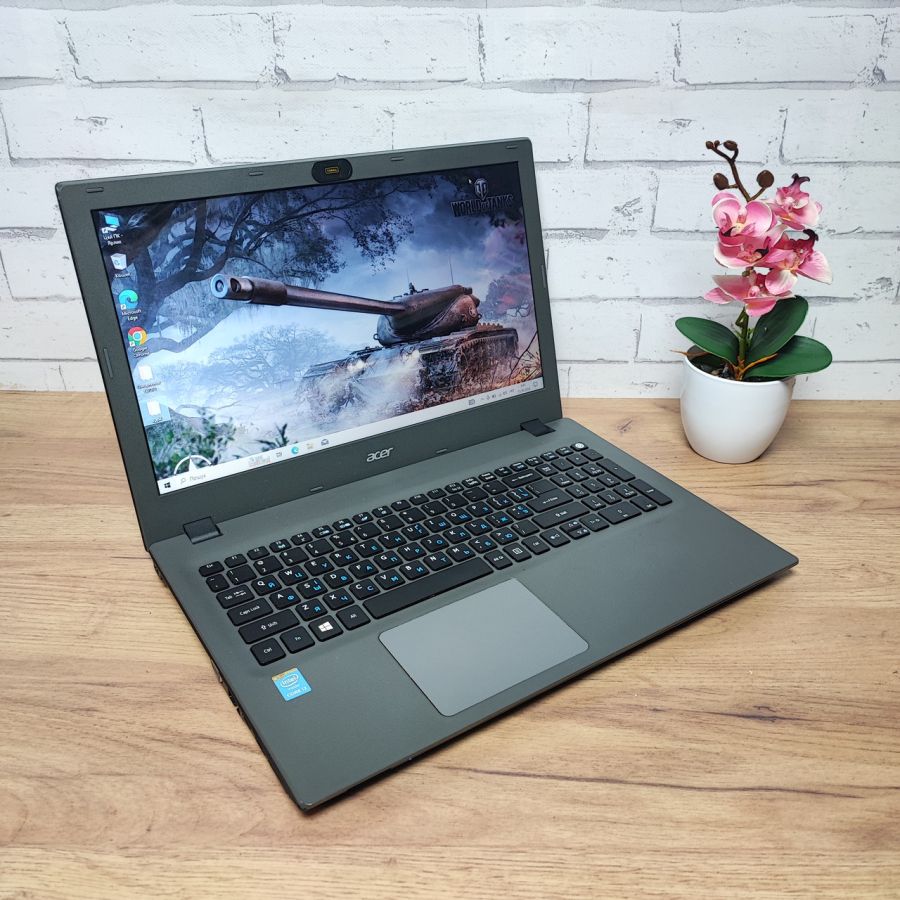 Ноутбук Б/В Acer Aspire E5-573, Intel Core i3-5005U, DDR3 12 GB, SSD 120GB, 15.6" HD