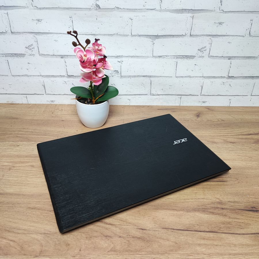 Ноутбук Б/В Acer Aspire E5-573, Intel Core i3-5005U, DDR3 12 GB, SSD 120GB, 15.6" HD