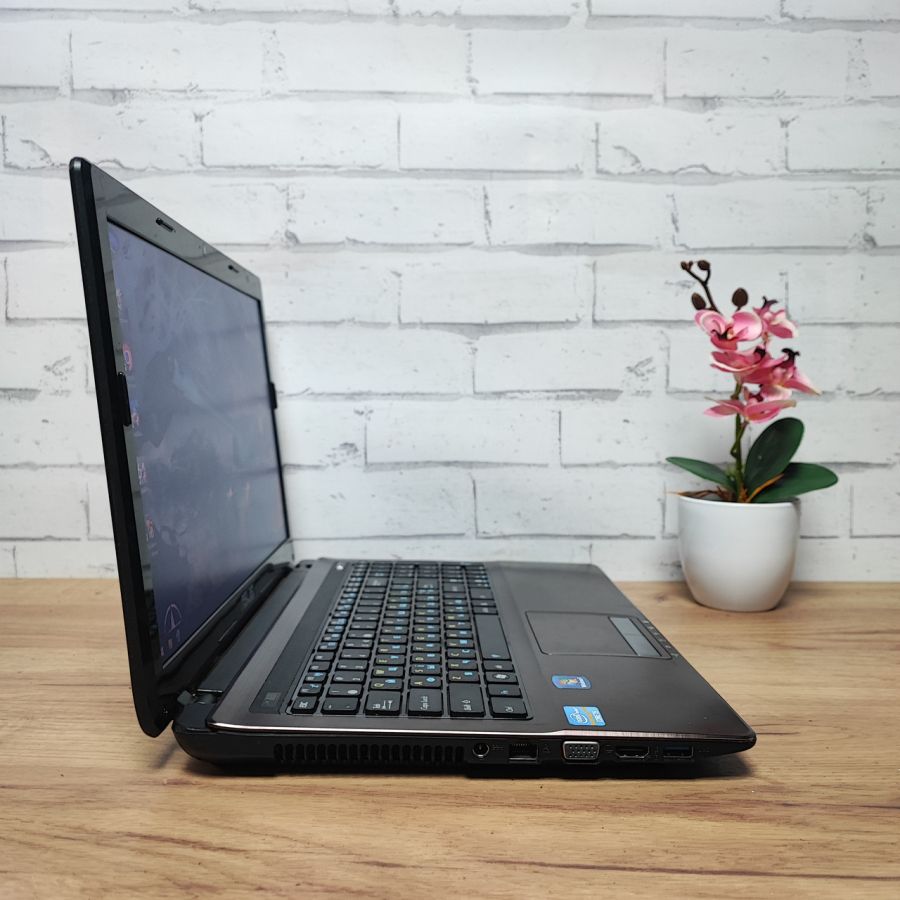 Ноутбук Б/В ASUS K53E, Intel Core i5-2430M, DDR3 12 GB, SSD 512GB, 15.6" HD