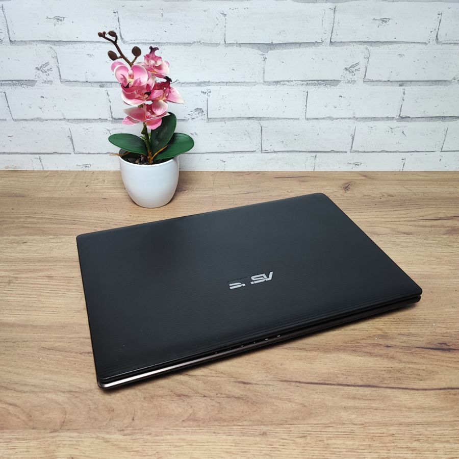 Ноутбук Б/В ASUS K53E, Intel Core i5-2430M, DDR3 12 GB, SSD 512GB, 15.6" HD