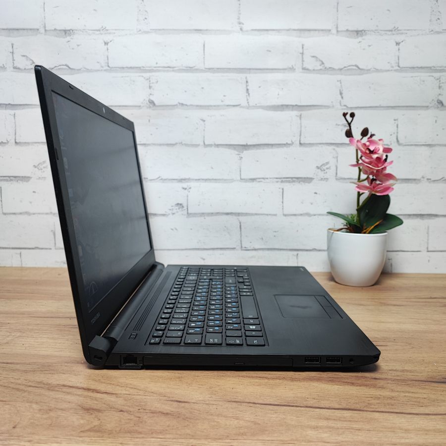 Ноутбук Б/В Toshiba Satellite Pro R50-C-14N, Intel Pentium 4405U, DDR3 8GB, SSD 128GB, 15.6" HD