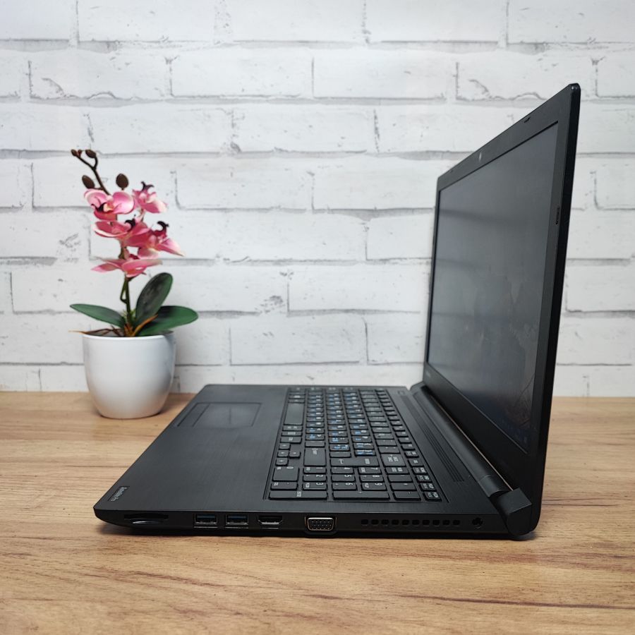 Ноутбук Б/В Toshiba Satellite Pro R50-C-14N, Intel Pentium 4405U, DDR3 8 GB, SSD 128GB, 15.6" HD