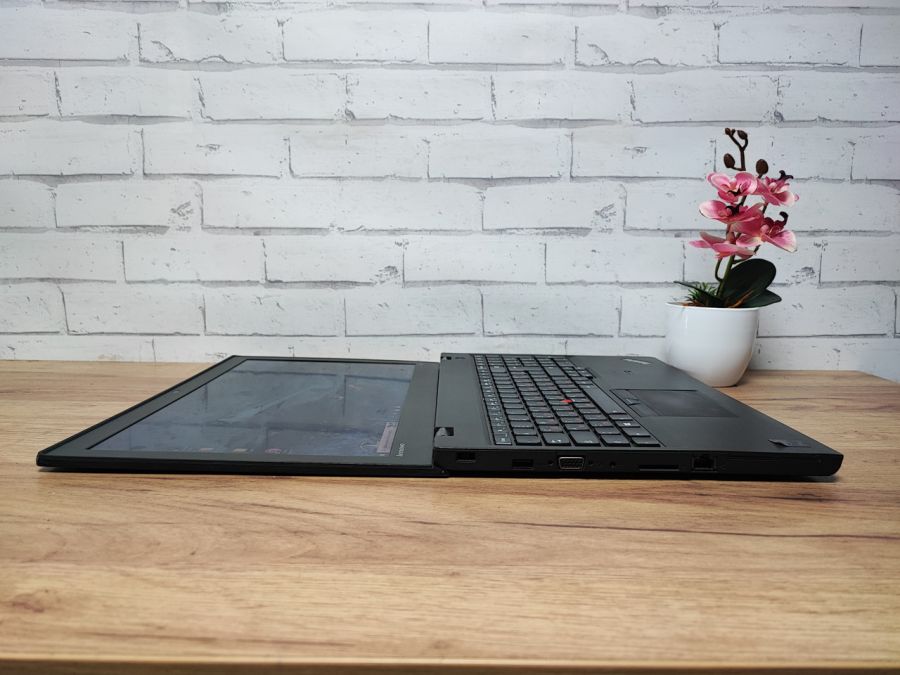 Ноутбук Б/В Lenovo T550, Intel Core i5-5200U, DDR3 8 GB, SSD 256GB, 15.6" Full HD