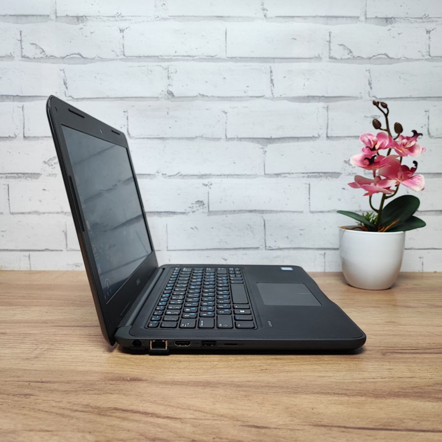 Ноутбук Б/В Dell Latitude 3380, Intel Core i3-6006U, DDR4 16 GB, SSD 128GB, 13.3" HD
