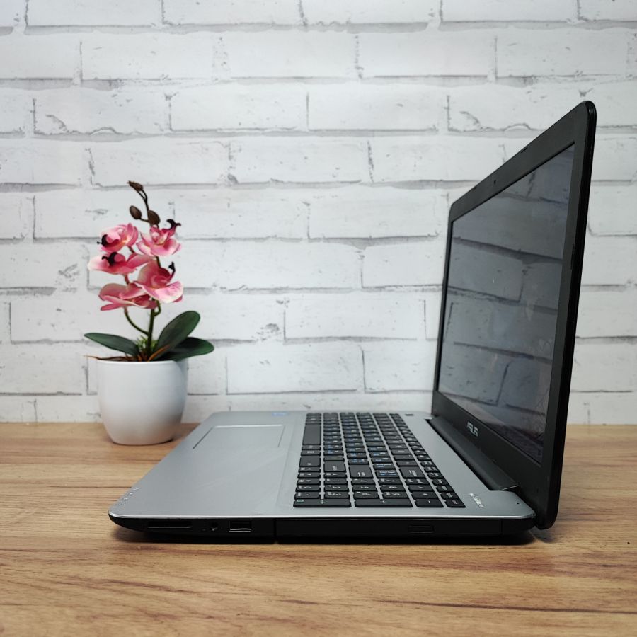 Ноутбук Б/В ASUS A555L, Intel Core i5-5200U, DDR3 8GB, SSD 256GB, 15.6" HD