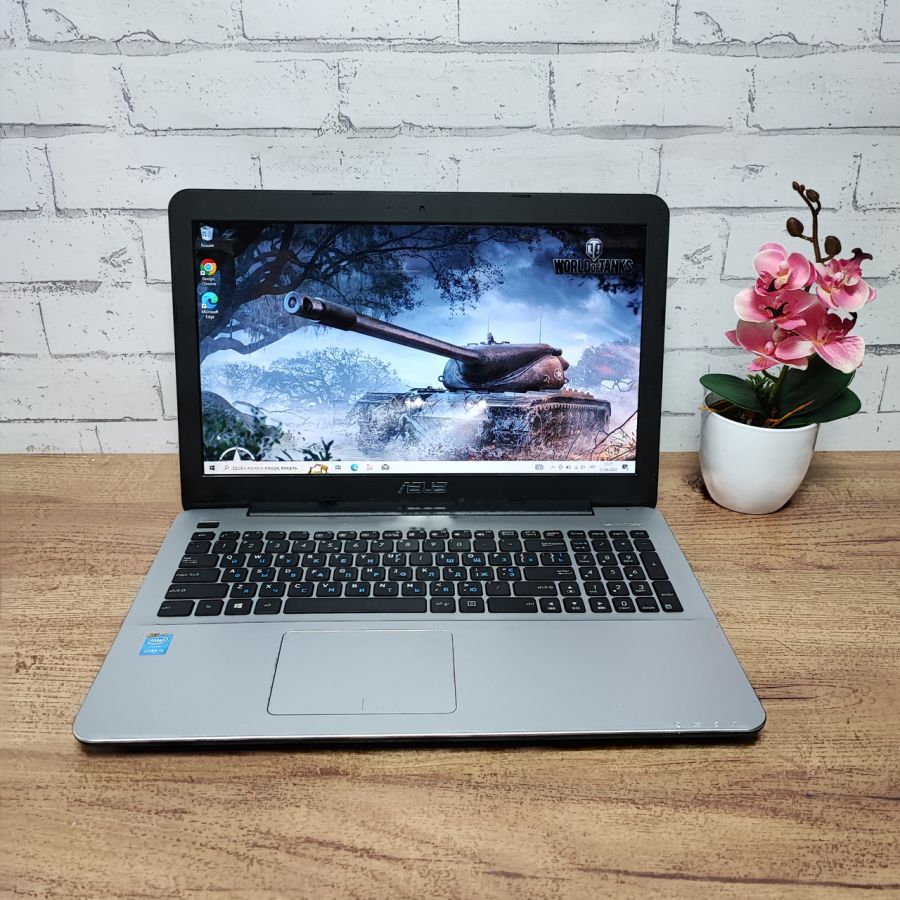 Ноутбук Б/В ASUS A555L, Intel Core i5-5200U, DDR3 8 GB, SSD 256GB, 15.6" HD