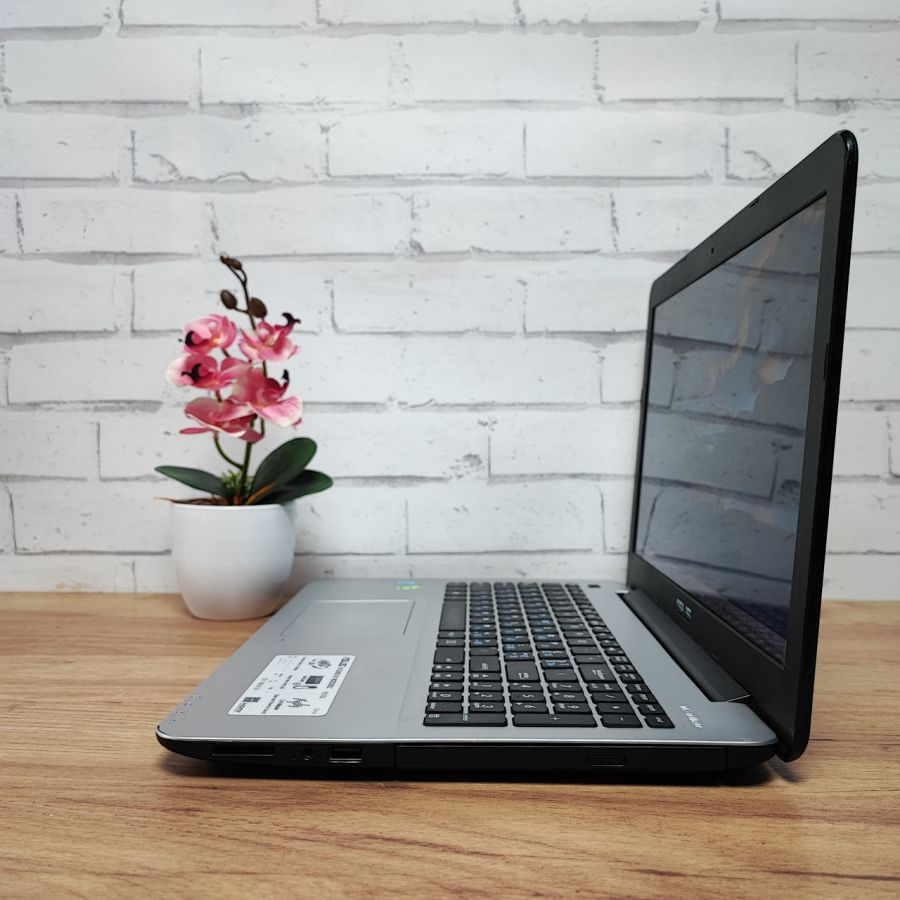 Ноутбук Б/В ASUS X555L, Intel Core i5-5200U, DDR3 8 GB, SSD 256GB, NVIDIA GeForce 920M 2Gb, 15.6"