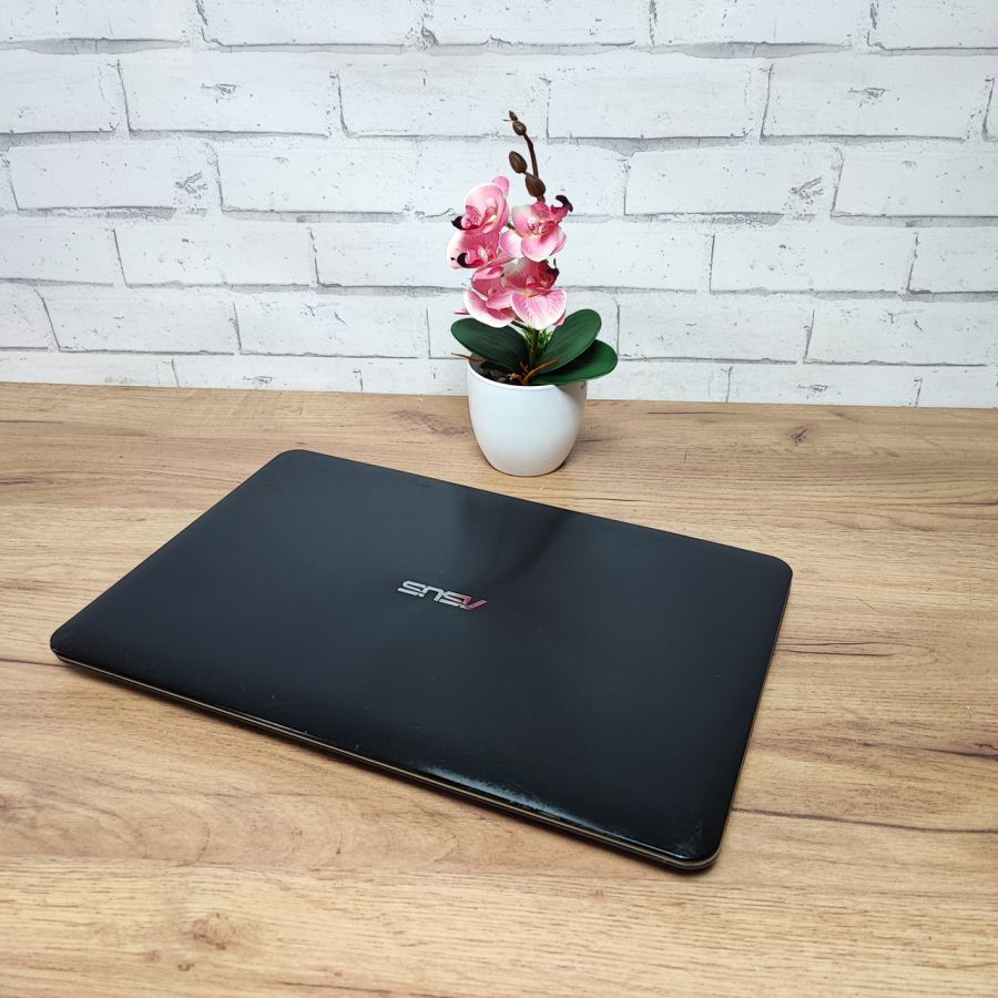 Ноутбук Б/В ASUS R556L, Intel Core i3-4030U, DDR3 8 GB, SSD 128GB, 15.6" HD