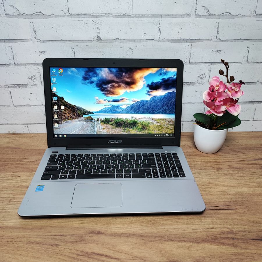 Ноутбук Б/В ASUS R556L, Intel Core i3-4030U, DDR3 8GB, SSD 128GB, 15.6" HD