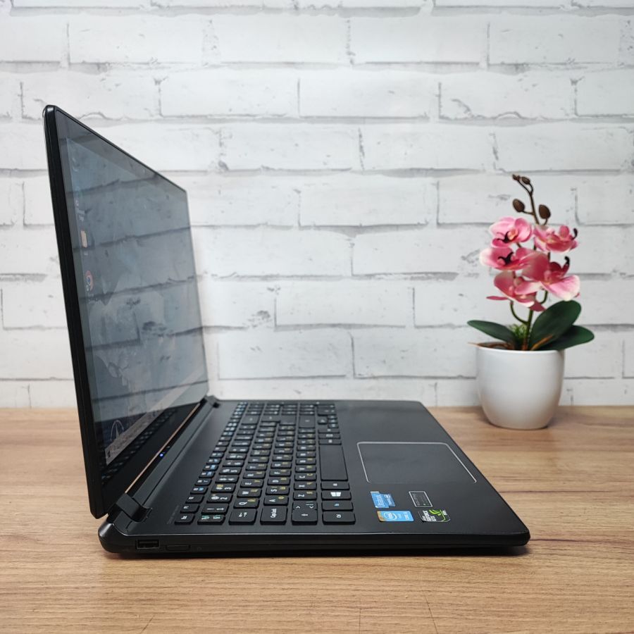 Ноутбук Б/В Acer Aspire V7 ZRQ, Intel Core i5-4210U, DDR3 8 GB, SSD 256GB, NVIDIA GeForce GTX 850M 4Gb, 15.6" Сенсор