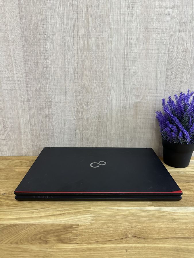 Ноутбук Б/В Fujitsu LifeBook E554, Intel Core i7-4712MQ, DDR3 16GB, SSD 256GB, 15.6" HD