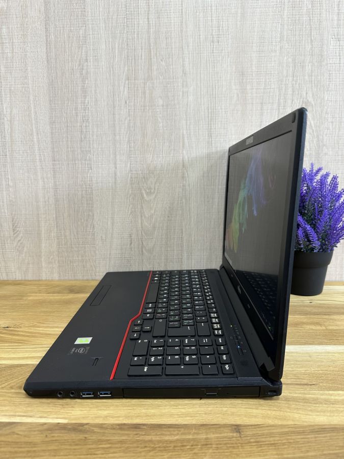 Ноутбук Б/В Fujitsu LifeBook E554, Intel Core i7-4712MQ, DDR3 16 GB, SSD 256GB, 15.6" HD