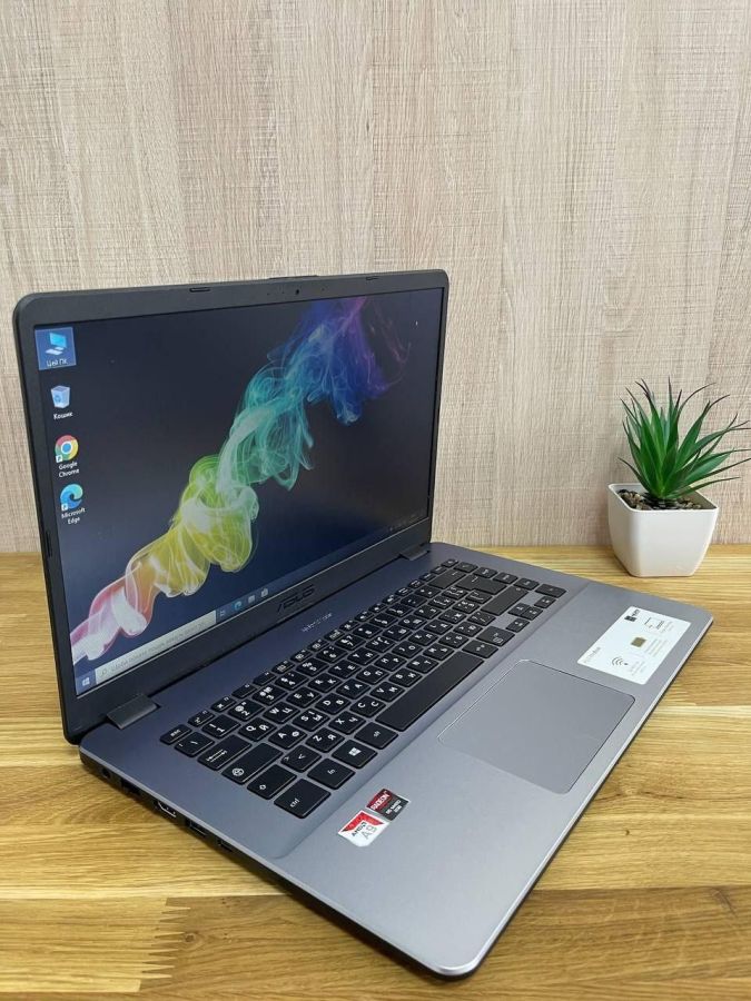 Ноутбук Б/В ASUS Vivobook 15 X505, AMD A9-9420, DDR3 8 GB, HDD 1TB, Radeon R5 M230, 15.6"