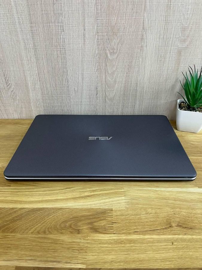 Ноутбук Б/В ASUS Vivobook 15 X505, AMD A9-9420, DDR3 8 GB, HDD 1TB, Radeon R5 M230, 15.6"