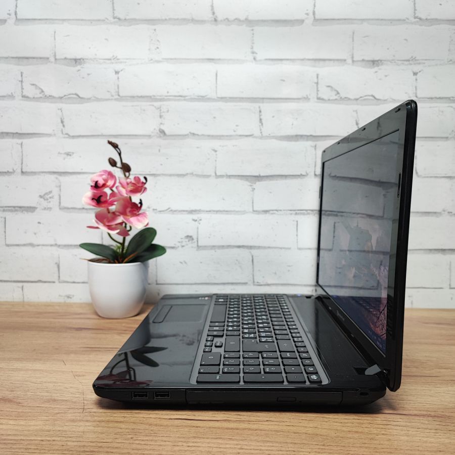 Ноутбук Б/В Packard Bell Q5WS8, AMD A6-4400M, DDR3 8 GB, SSD 128GB, AMD Radeon HD 7600M 1Gb, 15.6" HD