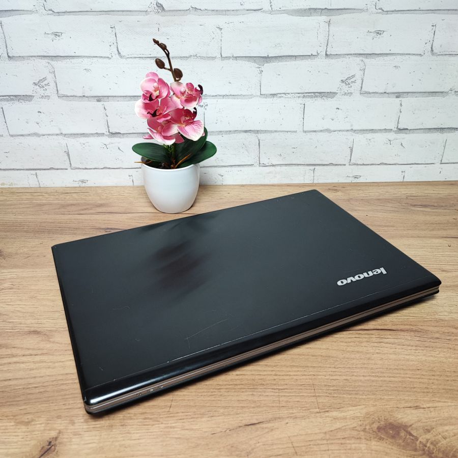 Уцінка! Ноутбук Б/В Lenovo IdeaPad Z710, Intel Core i5-4200M, DDR3 8 GB, SSD 180GB, NVIDIA GeForce GT 740M 2gb, 17" Full HD