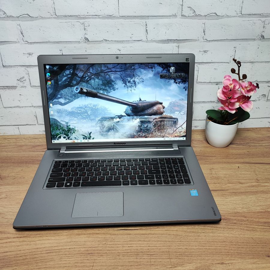 Уцінка! Ноутбук Б/В Lenovo IdeaPad Z710, Intel Core i5-4200M, DDR3 8 GB, SSD 180GB, NVIDIA GeForce GT 740M 2gb, 17" Full HD