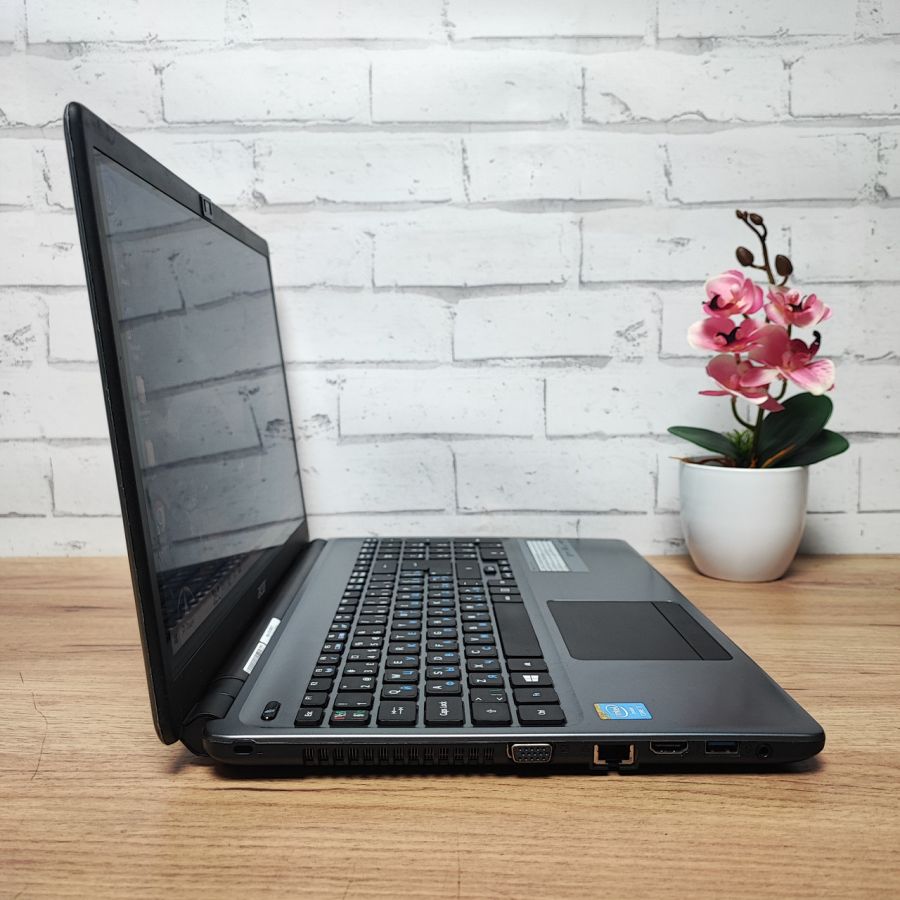 Ноутбук Б/В Acer Aspire E1-572P, Intel Core i7-4500U, DDR3 8 GB, SSD 256GB, 15.6" HD