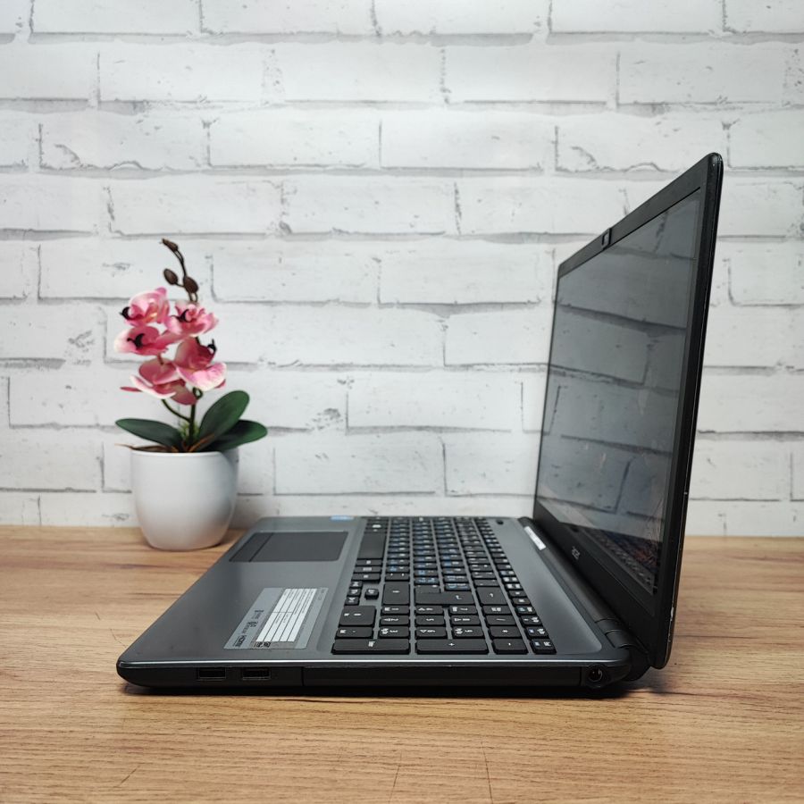 Ноутбук Б/В Acer Aspire E1-572P, Intel Core i7-4500U, DDR3 8 GB, SSD 256GB, 15.6" HD