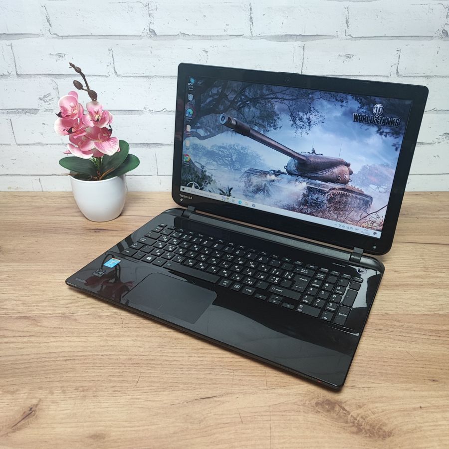 Ноутбук Б/В Toshiba Stellite L50-B-212, Intel Core i3-4005U, DDR3 8 GB, SSD 256GB, 15.6" HD
