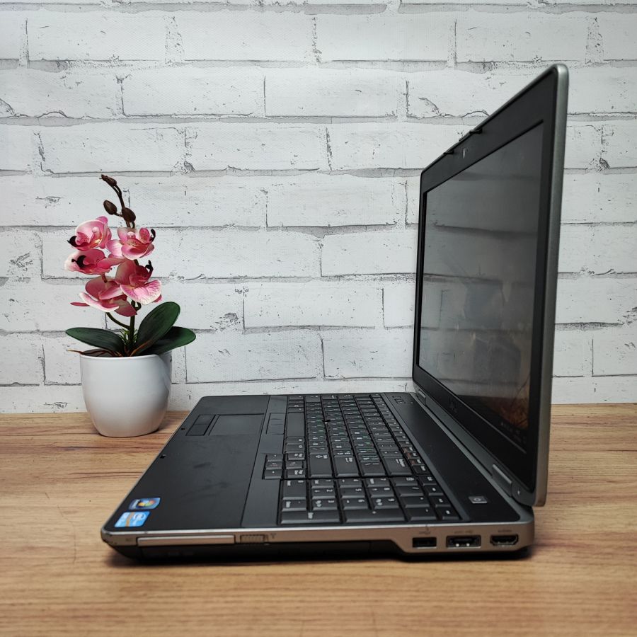 Ноутбук Б/В Dell Latitude E6530, Intel Core i5-3340M, DDR3 8GB, SSD 128GB, NVIDIA GeForce NVS 1GB, 15.6" Full HD