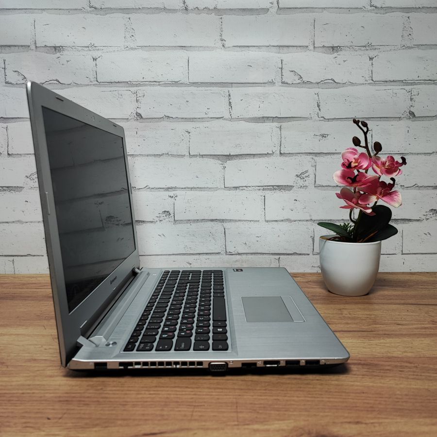 Ноутбук Б/В Lenovo IdeaPad 500, AMD A10-8700P, DDR3 8 GB, SSD 256GB, AMD Radeon R6, 15.6" Full HD