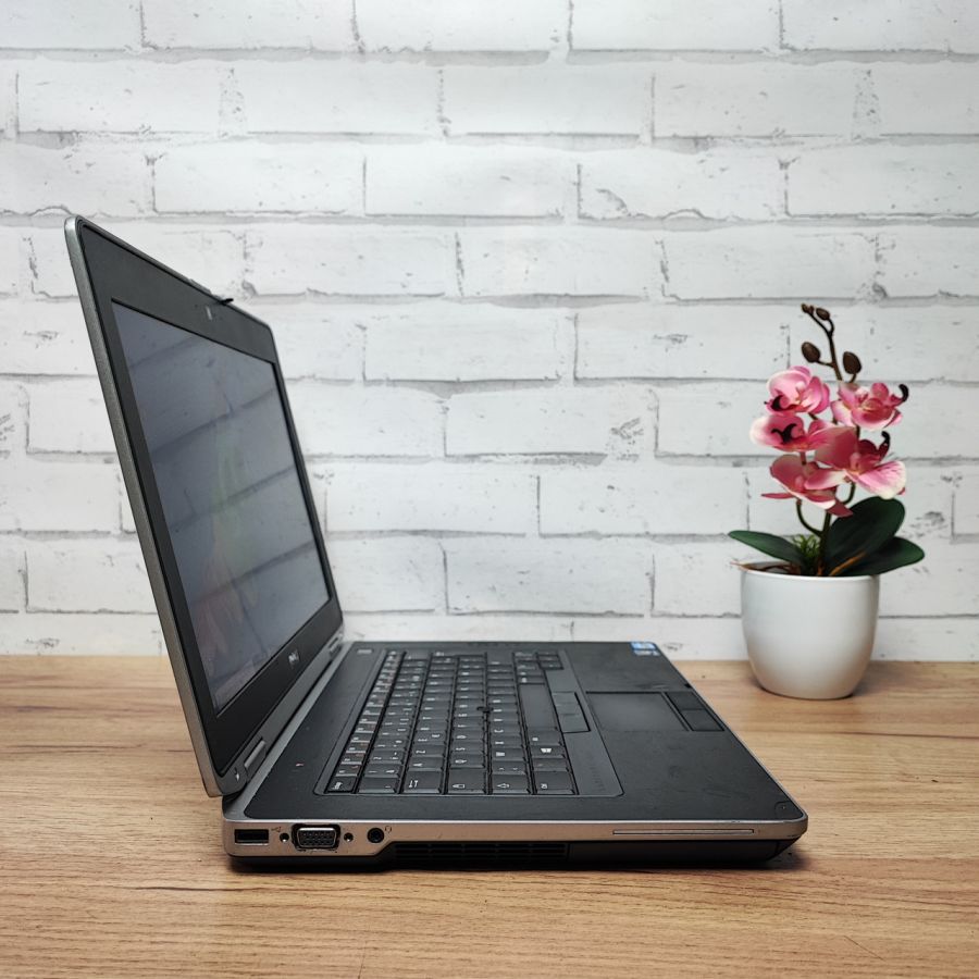 Уцінка! Ноутбук Б/В Dell Latitude E6430, Intel Core i5-3320M, DDR3 8 GB, SSD 128GB, 15.6" HD