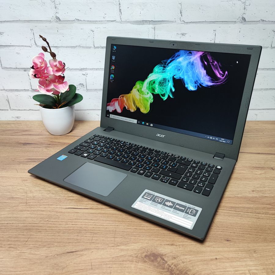 Ноутбук Б/В Acer Aspire E5-573, Intel Core i3-4005U, DDR3 12 GB, SSD 128GB, 15.6" HD