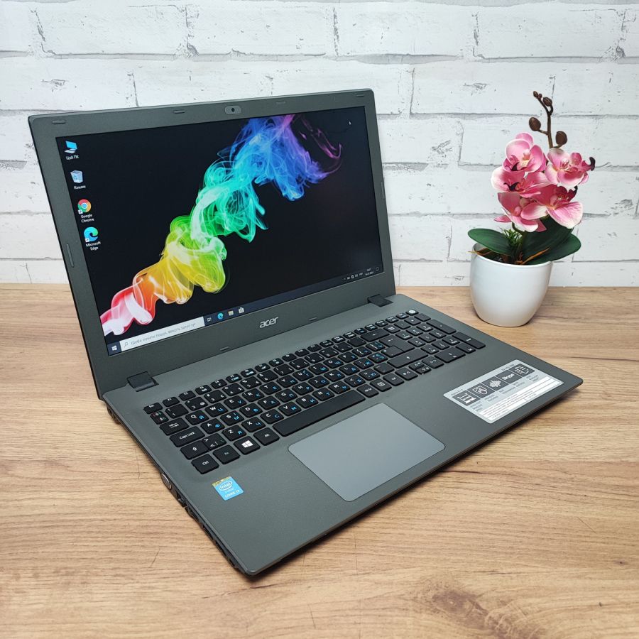 Ноутбук Б/В Acer Aspire E5-573, Intel Core i3-4005U, DDR3 12 GB, SSD 128GB, 15.6" HD