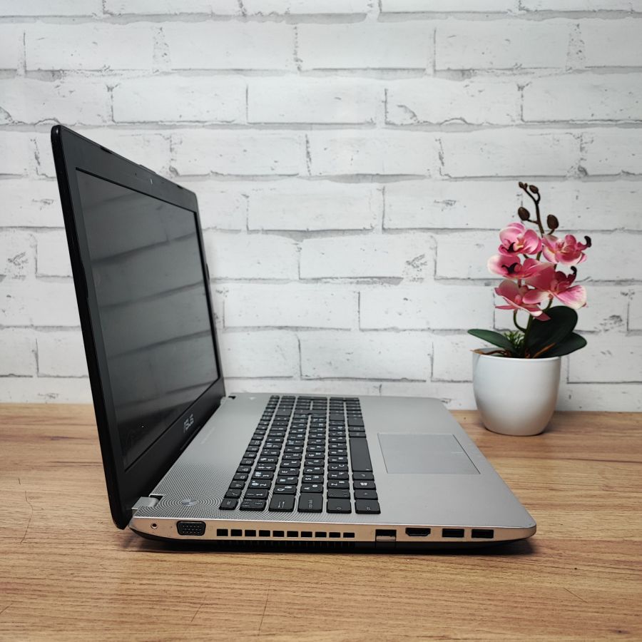 Ноутбук Б/В ASUS N56D, AMD A8-4500M, DDR3 8 GB, SSD 128GB, AMD Radeon HD 7640G, 15.6" Full HD