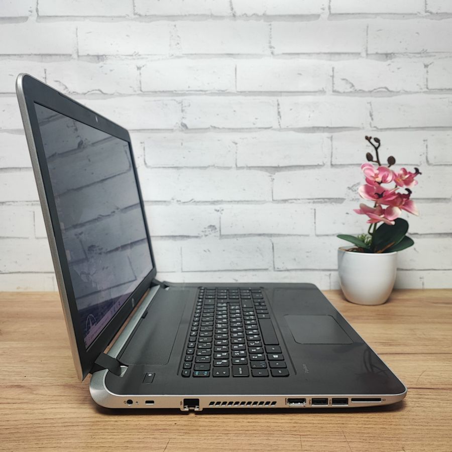 Ноутбук Б/В HP Pavilion 17-F143NO, AMD E1-6010, DDR3 8 GB, SSD 256GB, AMD Radeon R2 1Gb, 15.6"