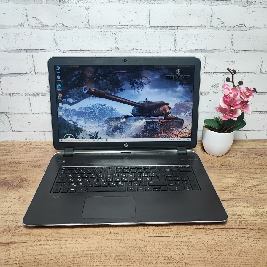 Ноутбук Б/В HP Pavilion 17-F143NO, AMD E1-6010, DDR3 8 GB, SSD 256GB, AMD Radeon R2 1Gb, 15.6"