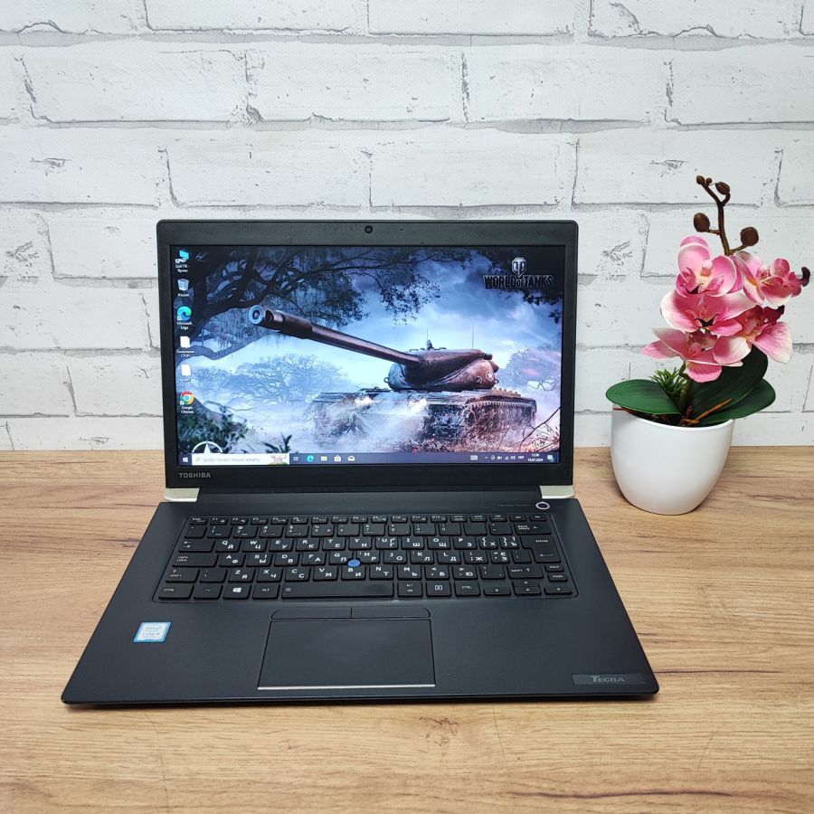 Уцінка! Ноутбук Б/В Toshiba Tecra X40-E-181, Intel Core i5-8250U, DDR4 8 GB, SSD 128GB, 14" HD