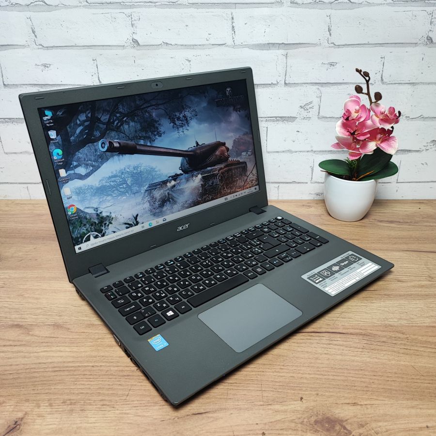 Ноутбук Б/В Acer Aspire E5-573, Intel Core i7-5500U, DDR3 8 GB, SSD 256GB, NVIDIA GeForse 920M 2Gb, 15.6"